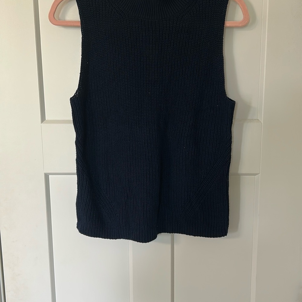 LOFT Black Sleeveless Tank Top